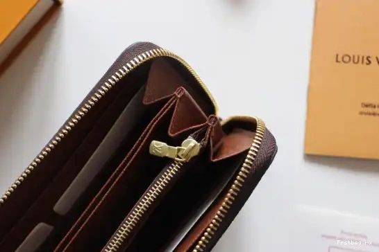 First bag ru WALLET LOUIS VUITTON ZIPPY 0516
